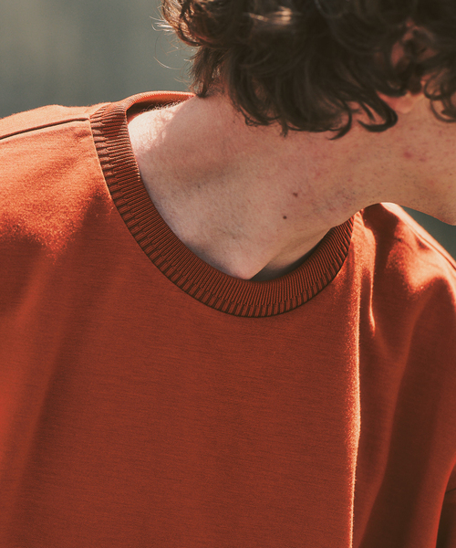 417 EDIFICE(フォーワンセブンエディフィス)の「ネックジャカード クールタッチTシャツ(Tシャツ/カットソー・メンズ・ライトグレー/スミクロ/ネイビー/オレンジ/ブラウン・LARGE/SMALL/MEDIUM)」の13枚目の写真