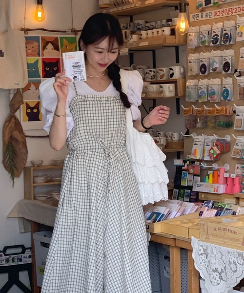2ly2(トゥーリートゥー)の「ギンガムチェックキャミオールインワン レディース ワイドパンツ サロペット(サロペット/オーバーオール・レディース・アイボリー/ネイビー・FREE)」の14枚目の写真