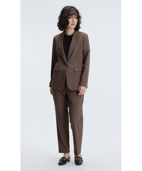 AOYAMA（アオヤマ）の「ゼロプレッシャースーツ【テーラードジャケット】【セットアップ着用可】圧倒的な伸度とリラックス感のある着心地（スーツジャケット・レディース・ブラウン・L/M/S/LL）」の3枚目の写真