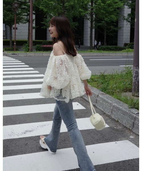 JUMELLE(ジュメロ)の「レースアップスニーカーサンダル(サンダル・レディース・ブラック/オフホワイト・SMALL/MEDIUM/LARGE)」の6枚目の写真