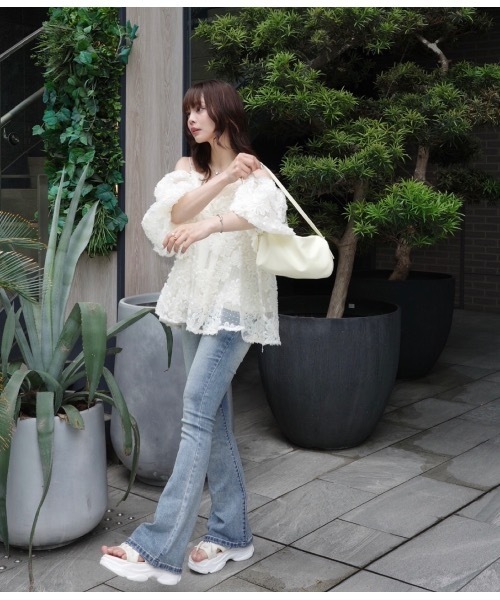 JUMELLE(ジュメロ)の「レースアップスニーカーサンダル(サンダル・レディース・ブラック/オフホワイト・SMALL/MEDIUM/LARGE)」の7枚目の写真