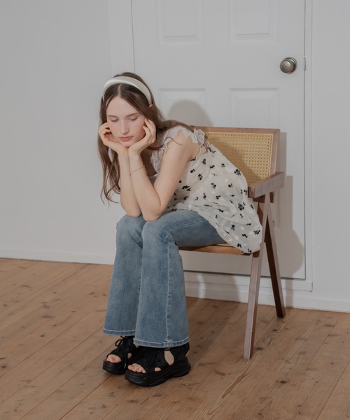 JUMELLE(ジュメロ)の「レースアップスニーカーサンダル(サンダル・レディース・ブラック/オフホワイト・SMALL/MEDIUM/LARGE)」の15枚目の写真