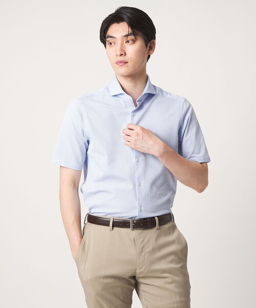 A DAY IN THE LIFE UNITED ARROWS(アデイインザライフユナイテッドアローズ)の「サッカーストライプ カッタウェイカラーシャツ<A DAY IN THE LIFE>(シャツ/ブラウス・メンズ・ライトグレー/ライトブルー・XL/L/M)」の1枚目の写真
