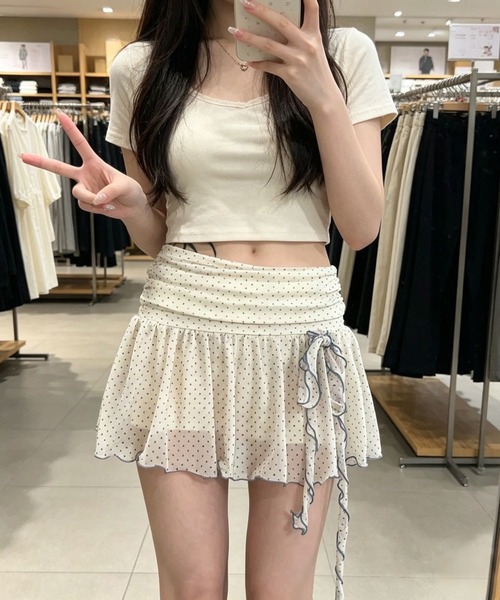 AsheKsha(アシクシャ)の「水玉ドットメッシュのフリルミニスカート(スカート・レディース・ベージュ/ブラック・M)」の13枚目の写真