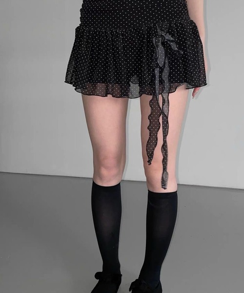 AsheKsha(アシクシャ)の「水玉ドットメッシュのフリルミニスカート(スカート・レディース・ベージュ/ブラック・M)」の6枚目の写真