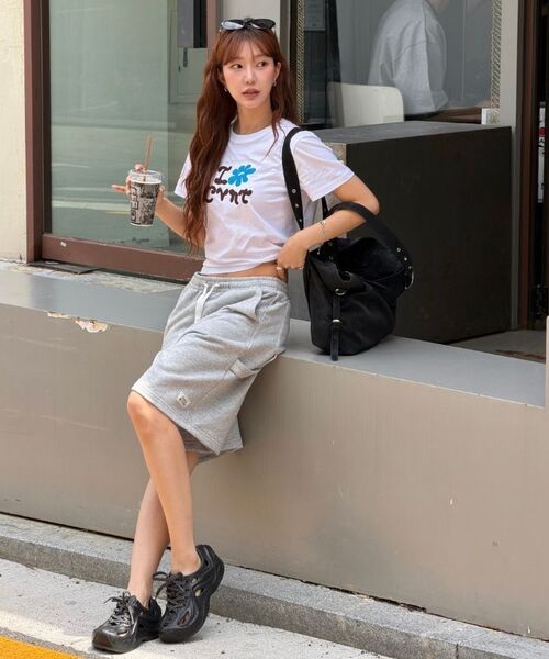 COVERNAT WOMAN（カバーナットウーマン）の「ウーマン CVNT クローバーTシャツ ネイビー（Tシャツ/カットソー・レディース・その他・WS/WM）」の2枚目の写真