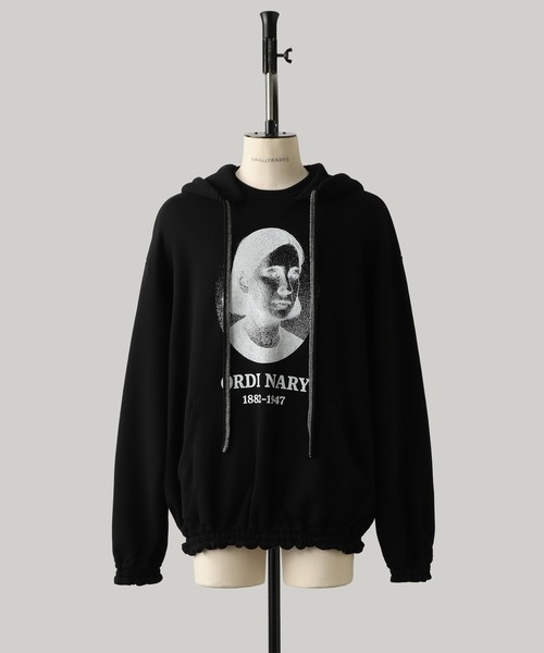 SHINYAKOZUKA（シンヤコヅカ）の「ordinary home 40's hoodie with printing(ISSUE#9)（パーカー・メンズ・ブラック/ヘザーグレー/チャコール・SMALL/MEDIUM）」の2枚目の写真