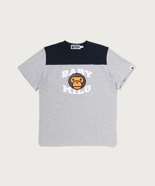 A BATHING APE(アベイシングエイプ)の「BABY MILO FOOTBALL TEE(Tシャツ/カットソー・キッズ・グレー/ネイビー・150/160)」の1枚目の写真