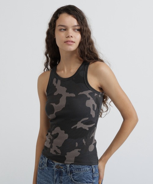AVIREX(アヴィレックス)の「《WEB限定/DAILY/デイリー/WOMAN》RIB CAMO TANK TOP(タンクトップ・レディース・グレー系カモフラージュ/グリーン系カモフラージュ・M/S)」の2枚目の写真