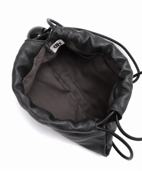 journal standard L'essage（ジャーナルスタンダードレサージュ）の「Bucket Baggage/バケットバゲージ Ball Charm Soft Mini バッグ（ショルダーバッグ・レディース・ブラウン/ブラック/ベージュ・FREE）」の20枚目の写真