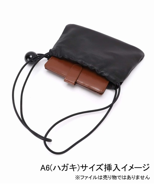 journal standard L'essage（ジャーナルスタンダードレサージュ）の「Bucket Baggage/バケットバゲージ Ball Charm Soft Mini バッグ（ショルダーバッグ・レディース・ブラウン/ブラック/ベージュ・FREE）」の13枚目の写真