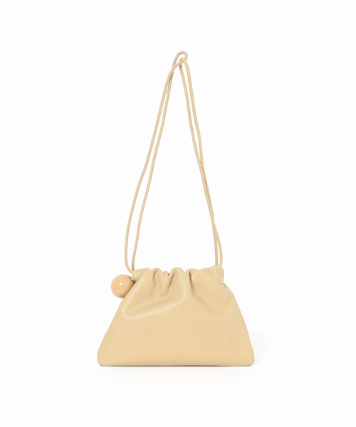 journal standard L'essage（ジャーナルスタンダードレサージュ）の「Bucket Baggage/バケットバゲージ Ball Charm Soft Mini バッグ（ショルダーバッグ・レディース・ブラウン/ブラック/ベージュ・FREE）」の6枚目の写真