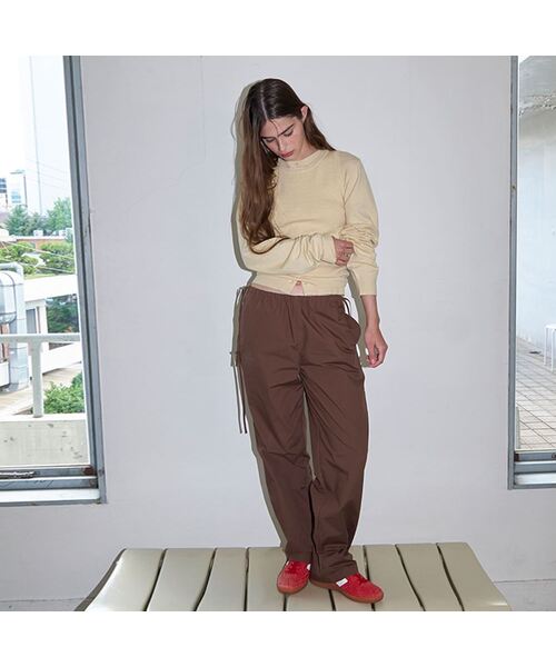 AENE(エイネ)の「コットンストラップパンツ(ブラウン)(その他パンツ・レディース・ブラウン・SMALL/MEDIUM)」の1枚目の写真