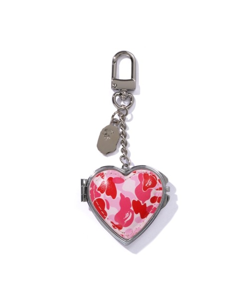 A BATHING APE(アベイシングエイプ)の「ABC CAMO HEART MIRROR MILO CHARM(キーホルダー・レディース・ピンク/グリーン・FREE)」の2枚目の写真