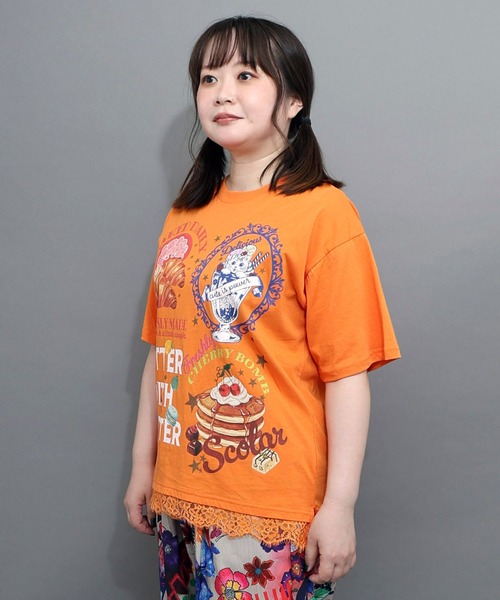 ScoLar（スカラー）の「ScoLar(スカラー) いろんなフード柄 裾レースTシャツ（Tシャツ/カットソー・レディース・ブラック/ネイビー/オフホワイト/オレンジ・MEDIUM）」の20枚目の写真