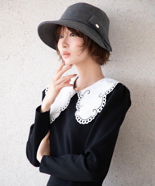 TOCCA(トッカ)の「BIG COLLAR DREAM ニット(ニット/セーター・レディース・ブラック系/アイボリー系・SMALL/MEDIUM)」の3枚目の写真
