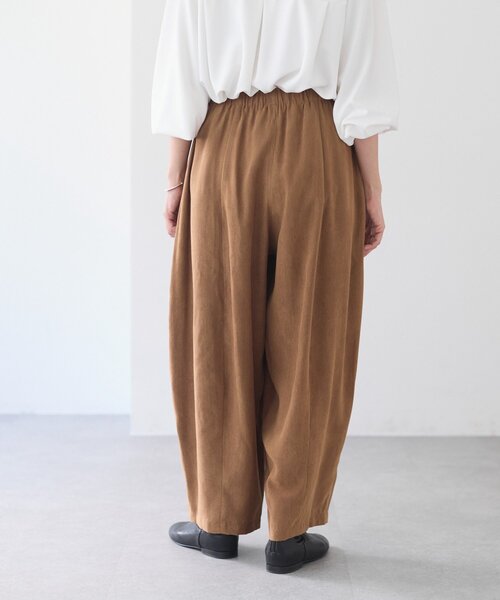 BEARDSLEY(ビアズリー)の「《8/19(水)12:00予約開始》フェイクスエードバレルパンツ(その他パンツ・レディース・グレー/キャメル・0/1/2)」の14枚目の写真