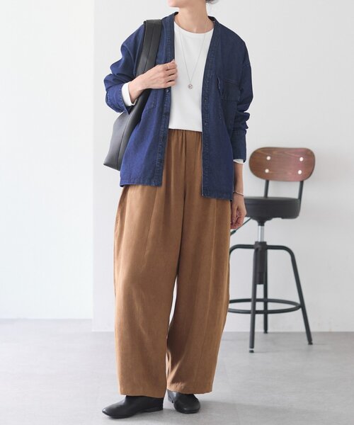 BEARDSLEY(ビアズリー)の「《8/19(水)12:00予約開始》フェイクスエードバレルパンツ(その他パンツ・レディース・グレー/キャメル・0/1/2)」の3枚目の写真