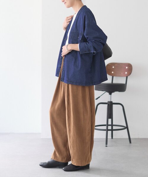 BEARDSLEY(ビアズリー)の「《8/19(水)12:00予約開始》フェイクスエードバレルパンツ(その他パンツ・レディース・グレー/キャメル・0/1/2)」の9枚目の写真
