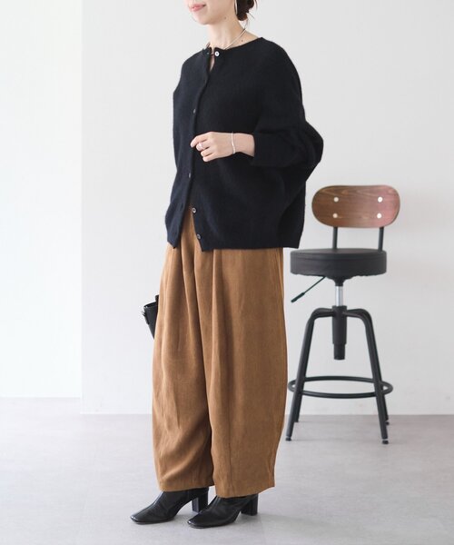 BEARDSLEY(ビアズリー)の「フェイクスエードバレルパンツ(その他パンツ・レディース・グレー/キャメル・0/1/2)」の7枚目の写真