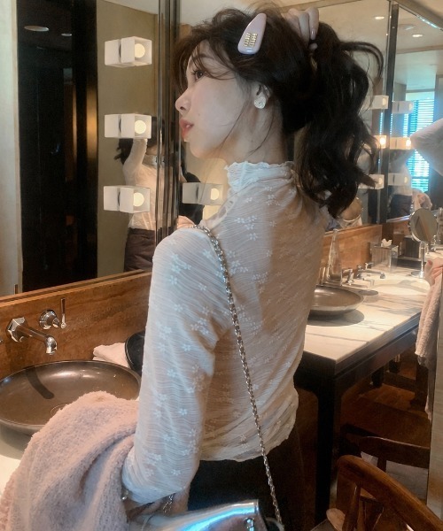 MONO8(モノハチ)の「レースレイヤード着ロングTシャツ(Tシャツ/カットソー・レディース・ホワイト系その他/オフホワイト/アイボリー/ブラック/ホワイト系その他2・M)」の11枚目の写真