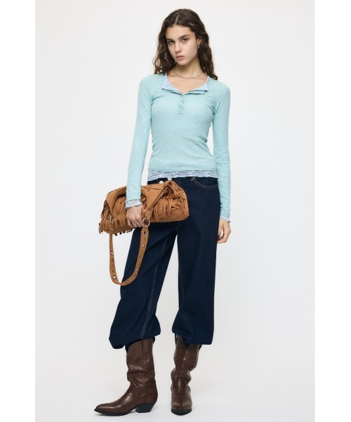 MOUSSY（マウジー）の「ES HENRY NECK LACE トップス（Tシャツ/カットソー・レディース・ライトブルー/ブラウン/ブラック/ホワイト・1/2）」の7枚目の写真