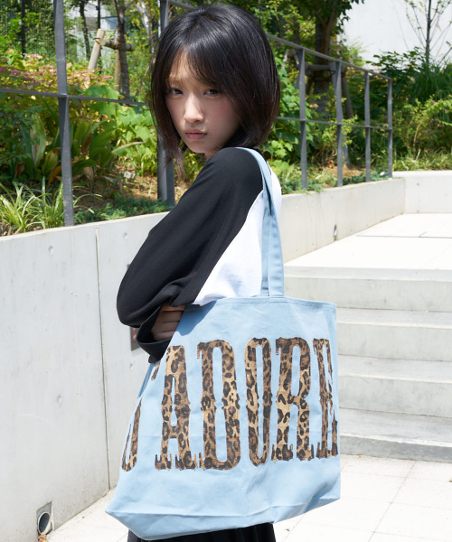 LARTIGENT(ラーティゼン)の「L27 JADORE LEOPARD ECO BAG(BLUE)(エコバッグ/サブバッグ・レディース・その他・FREE)」の1枚目の写真