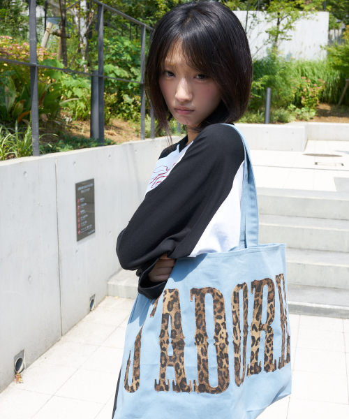 LARTIGENT(ラーティゼン)の「L27 JADORE LEOPARD ECO BAG(BLUE)(エコバッグ/サブバッグ・レディース・その他・FREE)」の2枚目の写真