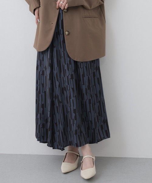 EGLANTINE(エグランティーヌ)の「EGLANTINE セットアップ対応 幾何柄プリントスカート(スカート・レディース・ダークブラウン/ブラック・38)」の19枚目の写真