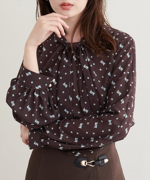 natural couture(ナチュラルクチュール)の「2WAYスリーブリボンタイブラウス(シャツ/ブラウス・レディース・その他1/サックスブルー/オフホワイト/ネイビー/ライトベージュ/ボルドー/その他2・FREE)」の8枚目の写真