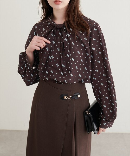 natural couture(ナチュラルクチュール)の「2WAYスリーブリボンタイブラウス(シャツ/ブラウス・レディース・その他1/サックスブルー/オフホワイト/ネイビー/ライトベージュ/ボルドー/その他2・FREE)」の9枚目の写真