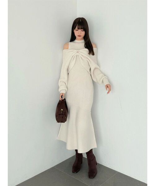 MERCURYDUO(マーキュリーデュオ)の「リボンデザインカーデセットニットワンピース(ワンピース・レディース・ライトブルー/ブラウン/アイボリー・FREE)」の22枚目の写真
