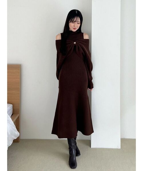 MERCURYDUO(マーキュリーデュオ)の「リボンデザインカーデセットニットワンピース(ワンピース・レディース・ライトブルー/ブラウン/アイボリー・FREE)」の7枚目の写真