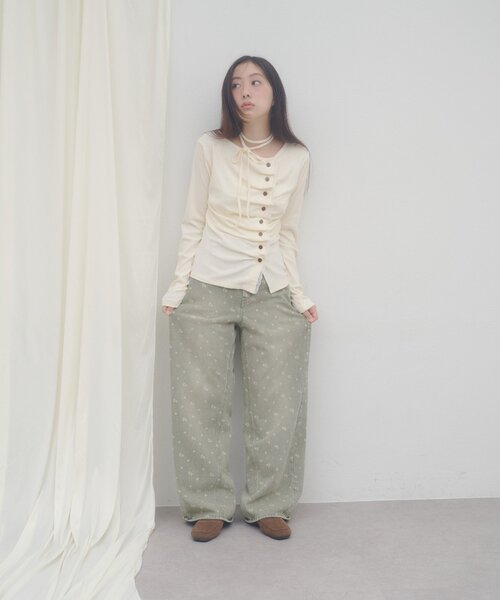 DISCOAT(ディスコート)の「【umm.】レースレイヤードドレープチョーカープルオーバー(Tシャツ/カットソー・レディース・グレー/ブラウン/ネイビー/ミント/アイボリー/ブルー・FREE)」の21枚目の写真