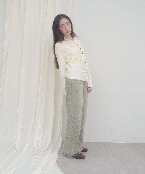 DISCOAT(ディスコート)の「【umm.】レースレイヤードドレープチョーカープルオーバー(Tシャツ/カットソー・レディース・グレー/ブラウン/ネイビー/ミント/アイボリー/ブルー・FREE)」の22枚目の写真