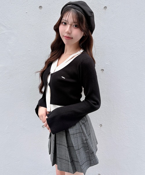 NOMAE（ノーマエ）の「フロントホックレイヤードカーデトップス（ニット/セーター・レディース・ベージュ/ブラック/グレー/ピンク・FREE）」の5枚目の写真