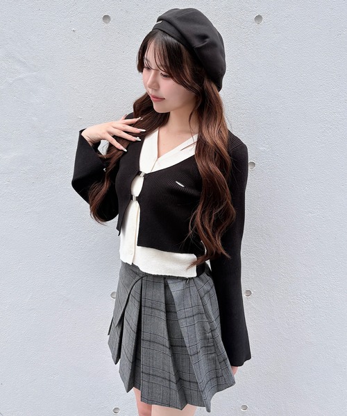 NOMAE（ノーマエ）の「フロントホックレイヤードカーデトップス（ニット/セーター・レディース・ベージュ/ブラック/グレー/ピンク・FREE）」の6枚目の写真