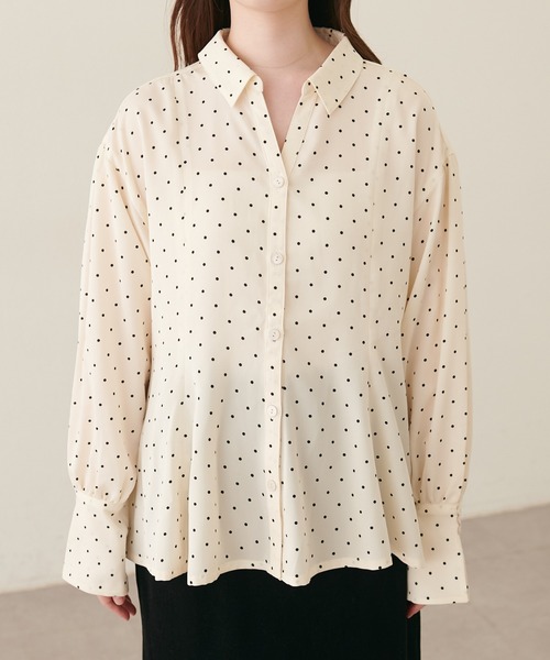 natural couture(ナチュラルクチュール)の「ペプラムスキッパーシャツ(シャツ/ブラウス・レディース・ダークブラウン/オフホワイト/モカ/ドット/ストライプ・FREE)」の17枚目の写真