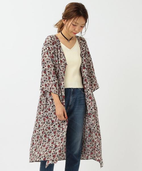 Another Edition(アナザーエディション)の「【WEB店舗限定】フラワープリントガウン/aeBFC FLOWER PRT GOWN●(カーディガン/ボレロ・レディース・オフホワイト/ネイビー・フリー)」の2枚目の写真