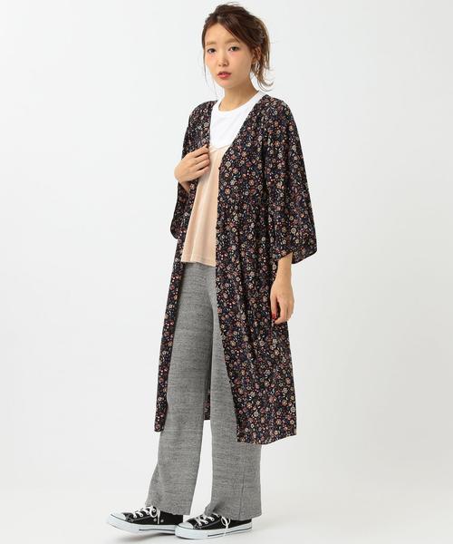 Another Edition(アナザーエディション)の「【WEB店舗限定】フラワープリントガウン/aeBFC FLOWER PRT GOWN●(カーディガン/ボレロ・レディース・オフホワイト/ネイビー・フリー)」の4枚目の写真