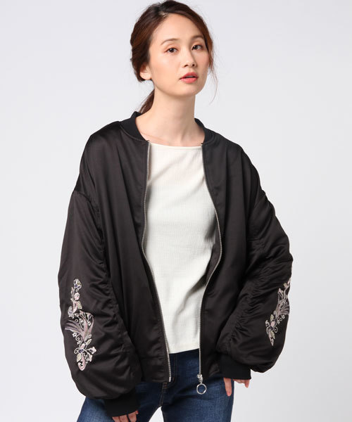 VENCEEXCHANGE（ヴァンスエクスチェンジ）の「袖刺繍ゆるブルゾン                 （ブルゾン・レディース・ブラック/オリーブ/スカイブルー・MEDIUM）」の14枚目の写真