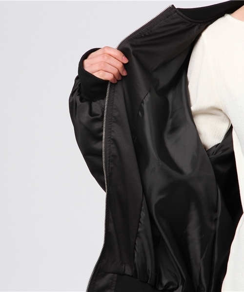 VENCEEXCHANGE（ヴァンスエクスチェンジ）の「袖刺繍ゆるブルゾン                 （ブルゾン・レディース・ブラック/オリーブ/スカイブルー・MEDIUM）」の5枚目の写真