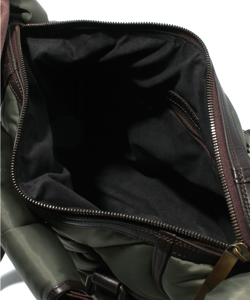 MIDWEST（ミッドウエスト）の「KENJI  IKEDA 無地ナイロン２WAYショルダーバッグ（ショルダーバッグ・メンズ・ブラック/カーキブラウン・FREE）」の7枚目の写真