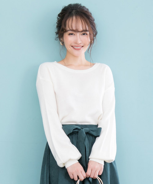 夢展望（ユメテンボウ）の「バルーン袖ニットトップス（ニット/セーター・レディース・ライトベージュ/サックスブルー/ボルドー/ライトホワイト/スモークピンク/ライトブラック/ピンク/ネイビー/チェリーピンク/ラベンダー/パープル系その他/テラコッタ・MEDIUM/LARGE）」の2枚目の写真