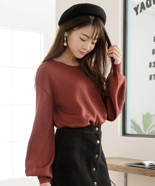 夢展望（ユメテンボウ）の「バルーン袖ニットトップス（ニット/セーター・レディース・ライトベージュ/サックスブルー/ボルドー/ライトホワイト/スモークピンク/ライトブラック/ピンク/ネイビー/チェリーピンク/ラベンダー/パープル系その他/テラコッタ・MEDIUM/LARGE）」の4枚目の写真