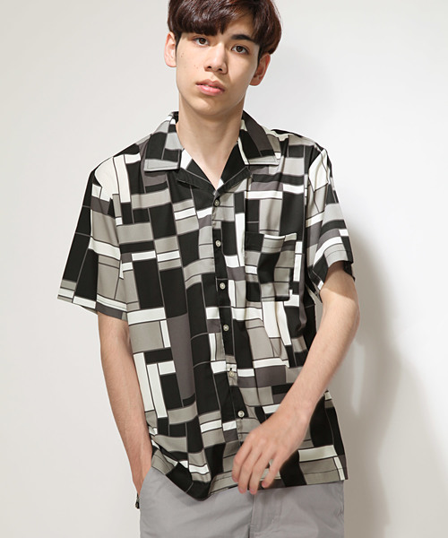 ZIP FIVE(ジップファイブ)の「【ZIP FIVE】半袖オープンカラーシャツ【開襟シャツ】 リラックスシャツ / オーバーサイズ ワイド ビッグ(シャツ/ブラウス・メンズ・ホワイト/ブラック/ベージュ/パープル/ブラック系その他/ブラウン系その他/イエロー系その他/ホワイト系その他/ブルー系その他/ベージュ系その他/ネイビー/ブラック系その他2/ホワイト系その他2/レッド系その他/ベージュ系その他2/ピンク系その他/ブラック系その他3/スモークピンク/グレイッシュブルー/ワイン/ターコイズブルー/グリーン系その他/ブラック系その他4/ブラック系その他5/ブラウン系その他2/ブラウン系その他3/ベージュ系その他3/ベージュ系その他4/イエロー系その他2/ブラウン系その他4/ベージュ系その他5/ブラウン系その他5/レッド系/ブラック系1/モカ/テラコッタ/ホワイト系/ブラック系・SMALL/MEDIUM/LARGE/X-LARGE)」の7枚目の写真