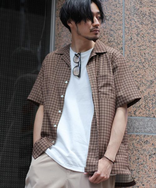 ZIP FIVE(ジップファイブ)の「【ZIP FIVE】半袖オープンカラーシャツ【開襟シャツ】 リラックスシャツ / オーバーサイズ ワイド ビッグ(シャツ/ブラウス・メンズ・ホワイト/ブラック/ベージュ/パープル/ブラック系その他/ブラウン系その他/イエロー系その他/ホワイト系その他/ブルー系その他/ベージュ系その他/ネイビー/ブラック系その他2/ホワイト系その他2/レッド系その他/ベージュ系その他2/ピンク系その他/ブラック系その他3/スモークピンク/グレイッシュブルー/ワイン/ターコイズブルー/グリーン系その他/ブラック系その他4/ブラック系その他5/ブラウン系その他2/ブラウン系その他3/ベージュ系その他3/ベージュ系その他4/イエロー系その他2/ブラウン系その他4/ベージュ系その他5/ブラウン系その他5/レッド系/ブラック系1/モカ/テラコッタ/ホワイト系/ブラック系・SMALL/MEDIUM/LARGE/X-LARGE)」の16枚目の写真