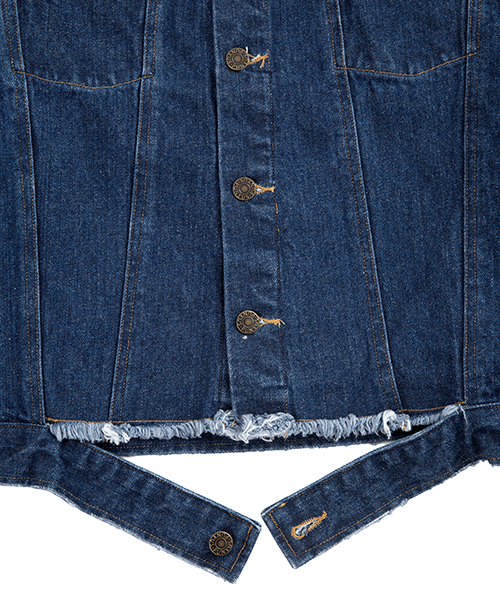 PUNYUS（プニュズ）の「ダメージデニムジャケット（デニムジャケット・レディース・ブラック/インディゴブルー・4/3）」の7枚目の写真