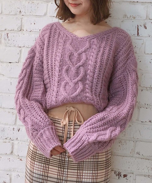 one after another NICE CLAUP（ワンアフターアナザーナイスクラップ）の「ハートキュンケーブルニット（ニット/セーター・レディース・アイボリー/ベージュ/サックスブルー/ピンク・FREE）」の4枚目の写真