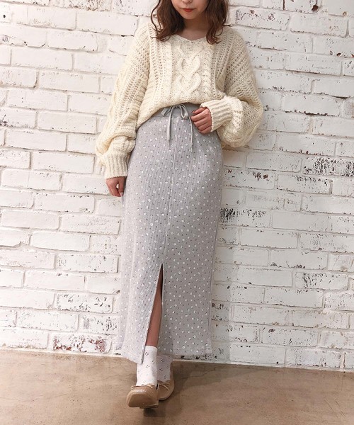 one after another NICE CLAUP（ワンアフターアナザーナイスクラップ）の「ハートキュンケーブルニット（ニット/セーター・レディース・アイボリー/ベージュ/サックスブルー/ピンク・FREE）」の17枚目の写真